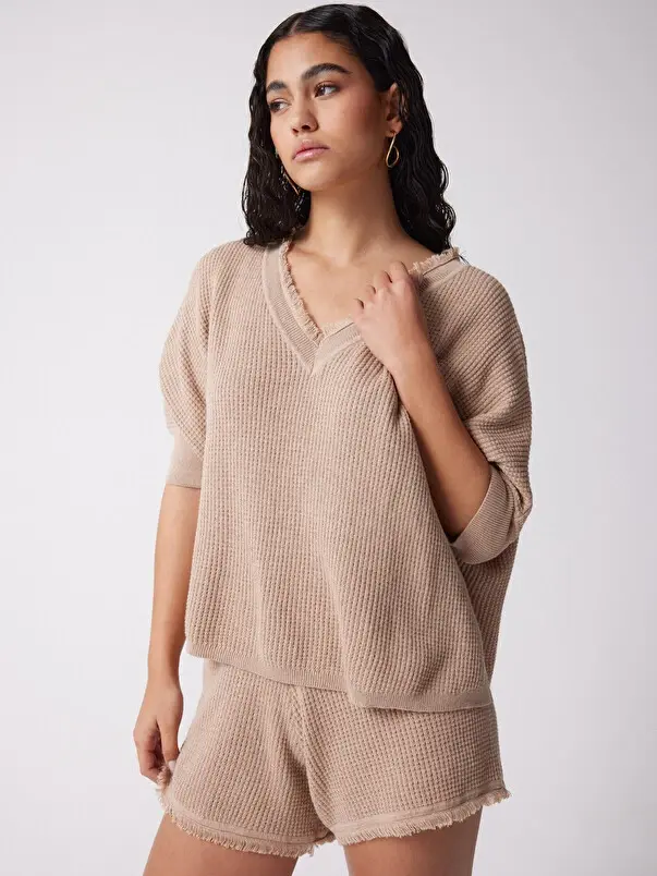 Not Shy Pullover Leah